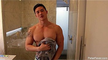 Muscle solo boy wanks in the shower
